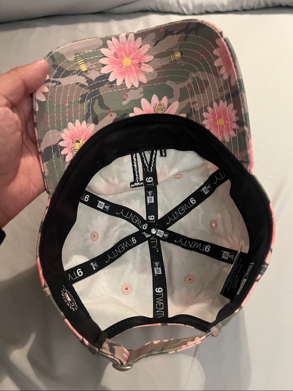 Women's Los Angeles Dodgers New Era Camo Floral Morning 9TWENTY Adjustable Hat - Picture 10 of 11